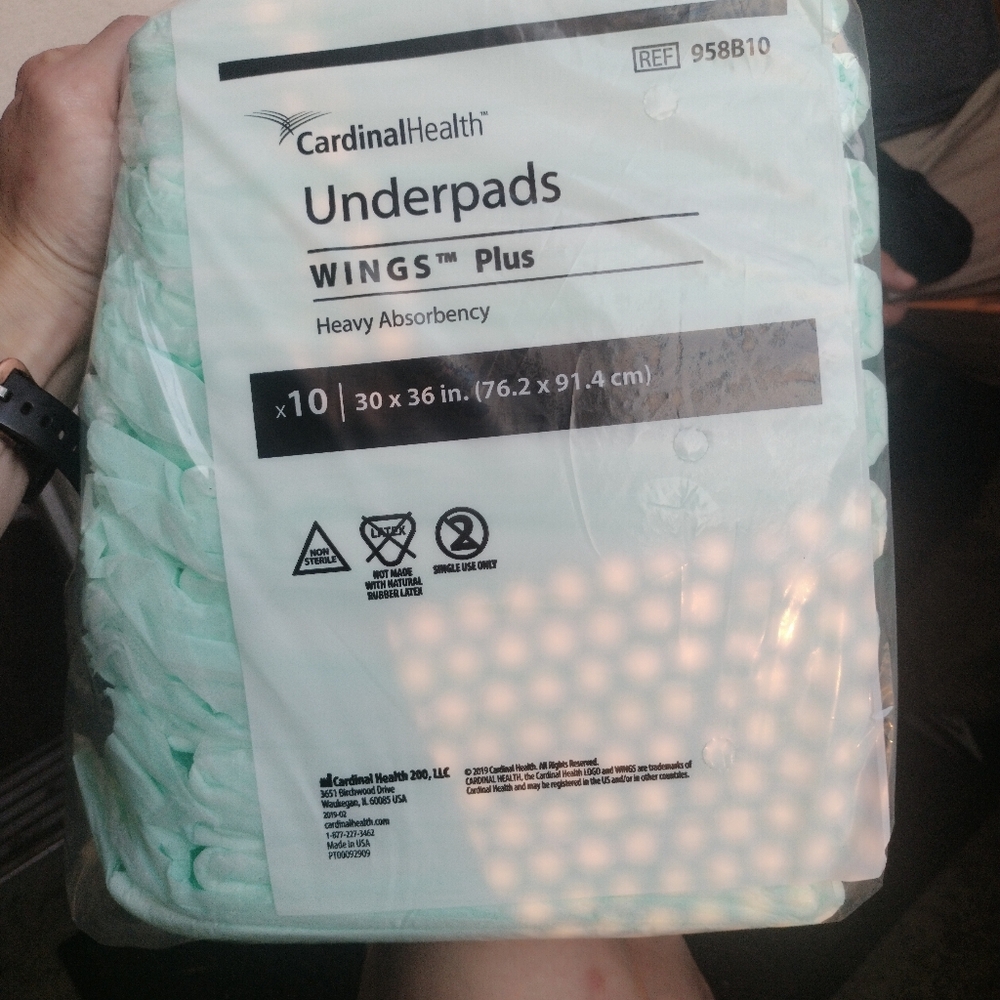 Pee pads and adult diapers